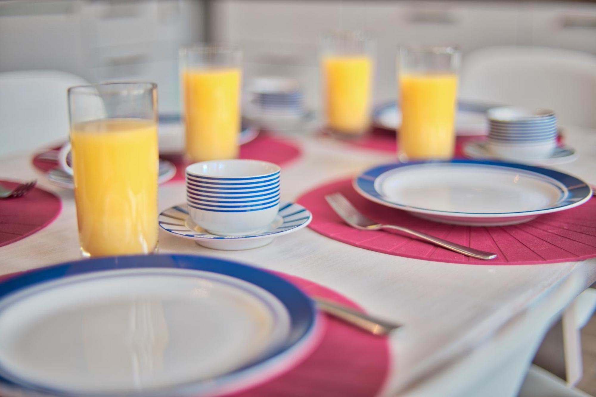 Family Apartment By Tyzenhauz Krakow Ngoại thất bức ảnh